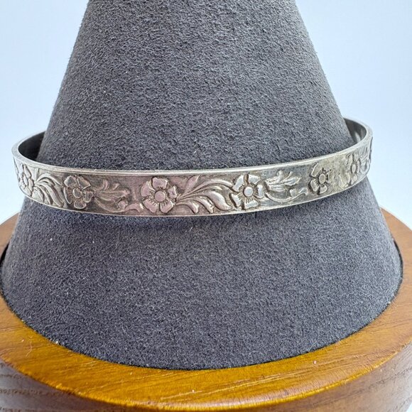VTG Solid Sterling Silver 925 Flower Design Bangle Bracelet Size 7.5" Fit - Picture 2 of 9
